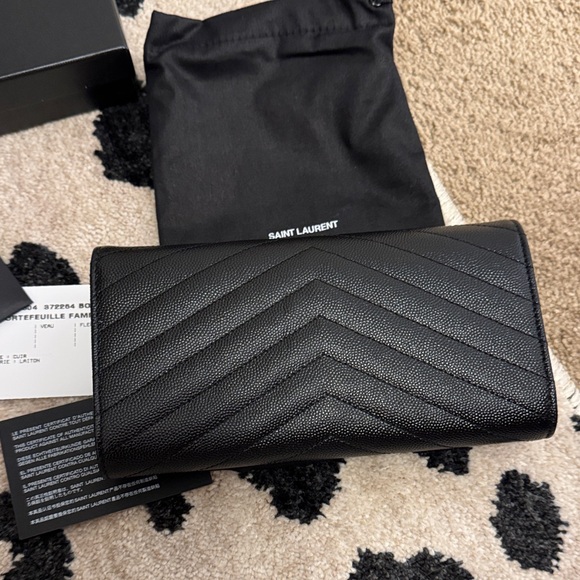 Saint Laurent Black Chevron Leather Wallet/Clutch - Picture 12 of 16